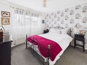 Bedroom- click for photo gallery